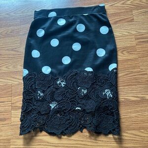Chic Black and White Polka Dot Lace Pencil Skirt